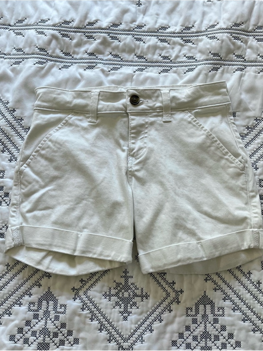 Hollister White Twill Cuffed Chino Shorts Low Mid Rise Coastal Y2K Women’s 00